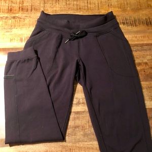 Lululemon base runner